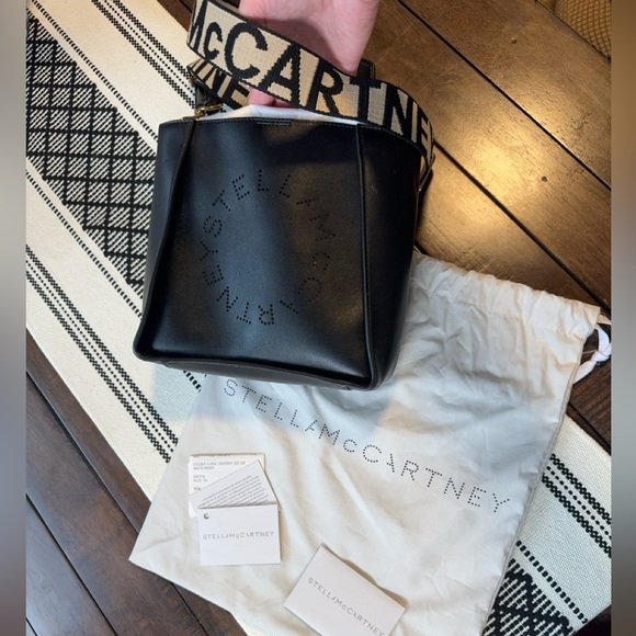 Stella McCartney Perforated Logo Crossbody Bag Black - Picture 4 of 7